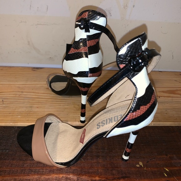 High heels - Picture 2 of 4